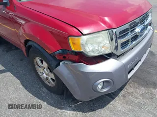 2011 Ford Escape Limited с VIN 1FMCU0EG1BKC27983, выставлен на аукционе IAAI как лот 42632949 с пробегом 247 975 миль миль и . История ставок и продаж доступна на DreamBid. Изображение 6.