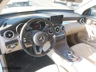 2019 Mercedes-Benz GLC with VIN WDC0G5EB0KF585613, listed as a IAAI auction lot 41892618 with 42,777 mi miles. Bid and sale history available at carsss.com. Image 22.