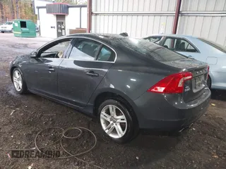 2015 Volvo S60 T5 Platinum with VIN YV1612TM1F1348534, listed as a IAAI auction lot 40961620 with 135,090 mi miles. Bid and sale history available at carsss.com. Image 3.