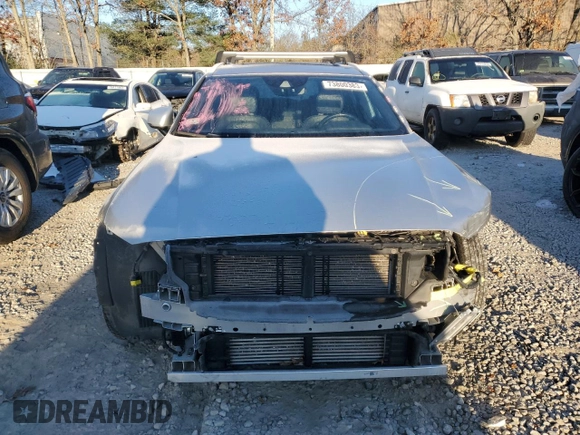 2018 Volvo V90 with VIN YV1A22VM4J1069866, listed as a Copart auction lot 73800383 with 48,681 mi miles and . Bid and sale history available at DreamBid. Image 5.