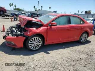 2015 Volkswagen Jetta SE z VIN 3VWD07AJ4FM257506, wystawiony jako Copart lot #52793165 z przebiegiem 84 327 mil mil oraz Szkoda całkowita • Salvage title. Historia ofert i sprzedaży dostępna na DreamBid. Obrazek 1.