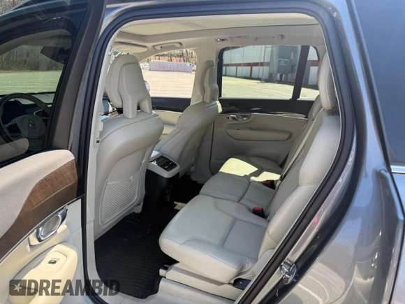 2018 Volvo XC90 Momentum with VIN YV4102PK1J1361818, listed as a Copart auction lot 54791625 with 128,474 mi miles and Clean Title. Bid and sale history available at carsss.com. Image 6.