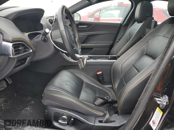 2019 Jaguar XE with VIN SAJAP4GX1KCP45496, listed as a Copart auction lot 42510005 with 92,034 mi miles and Clean Title. Bid and sale history available at DreamBid. Image 7.