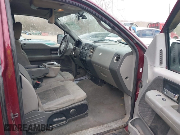 2005 Ford F-150 XLT with VIN 1FTPX12595FA43412, listed as a IAAI auction lot 41902118 with 198,025 mi miles. Bid and sale history available at carsss.com. Image 5.