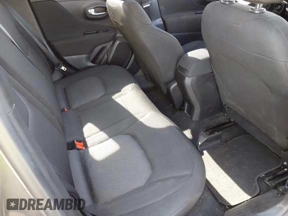 2019 Jeep Renegade Sport z VIN ZACNJBAB3KPK22038, wystawiony jako IAAI lot #42055822 z przebiegiem 75 845 mil mil oraz . Historia ofert i sprzedaży dostępna na DreamBid. Obrazek 8.