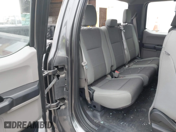 2018 Ford F-150 XL z VIN 1FTEX1CP3JFD42072, wystawiony jako IAAI lot #41899416 z przebiegiem 35 631 mil mil oraz . Historia ofert i sprzedaży dostępna na DreamBid. Obrazek 8.