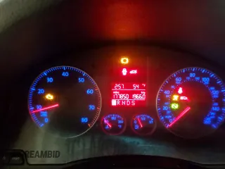 2007 Volkswagen Jetta 2.5 with VIN 3VWSF71K37M038634, listed as a Copart auction lot 43028475 with 177,850 mi miles and Salvage title. Bid and sale history available at DreamBid. Image 9.