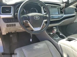 2014 Toyota Highlander XLE with VIN 5TDJKRFH2ES068692, listed as a Copart auction lot 47240505 with 96,972 mi miles and Salvage Title. Bid and sale history available at carsss.com. Image 8.