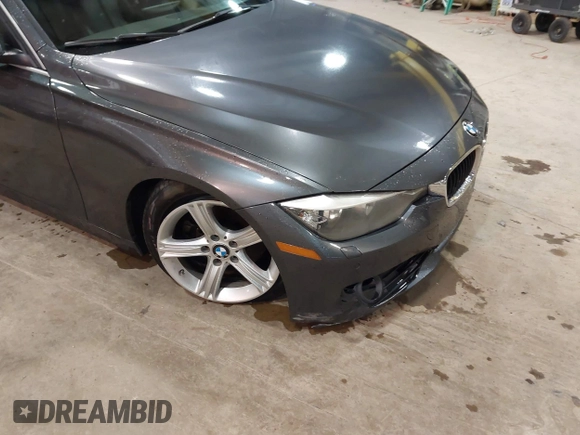 2015 BMW 3 Series 328i xDrive с VIN WBA3B5C57FP652994, выставлен на аукционе IAAI как лот 41917971 с пробегом 171 342 миль миль и . История ставок и продаж доступна на DreamBid. Изображение 6.