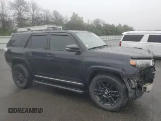 2020 Toyota 4Runner SR5 with VIN JTEBU5JR1L5806679, listed as a Copart auction lot 59961805 with 82,827 mi miles and Salvage title. Bid and sale history available at DreamBid. Image 4.