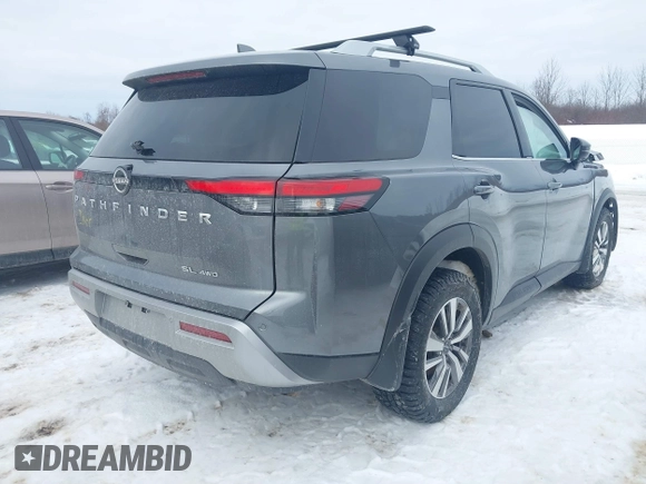 2022 Nissan Pathfinder SL z VIN 5N1DR3CC1NC264876, wystawiony jako IAAI lot #41638864 z przebiegiem 47 405 mil mil oraz . Historia ofert i sprzedaży dostępna na DreamBid. Obrazek 4.