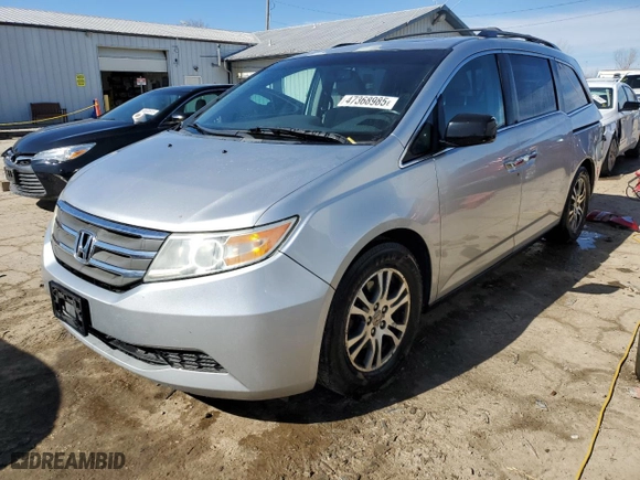 2011 Honda Odyssey EX-L with VIN 5FNRL5H6XBB095059, listed as a Copart auction lot 47368985 with 217,084 mi miles and Salvage Title. Bid and sale history available at carsss.com. Image 1.