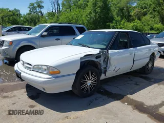 1993 Pontiac Bonneville SE z VIN 1G2HX53L8P1281104, wystawiony jako IAAI lot #42219547 z przebiegiem 113 292 mil mil oraz . Historia ofert i sprzedaży dostępna na DreamBid. Obrazek 18.