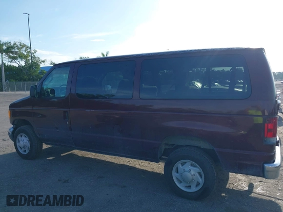 2007 Ford Econoline Passenger XL with VIN 1FBNE31L07DA55685, listed as a IAAI auction lot 40151569 with 122,578 mi miles. Bid and sale history available at carsss.com. Image 14.