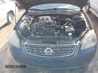 2005 Nissan Altima 3.5 SE with VIN 1N4BL11DX5C225173, listed as a IAAI auction lot 41491751 with 203,795 mi miles. Bid and sale history available at carsss.com. Image 10.