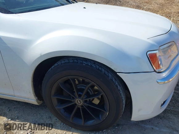 2012 Chrysler 300 Limited with VIN 2C3CCACG8CH252814, listed as a IAAI auction lot 41780016 with 176,901 mi miles. Bid and sale history available at carsss.com. Image 12.