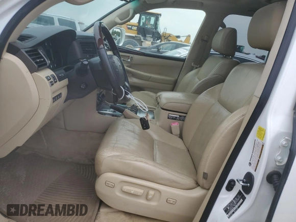 2011 Lexus LX 570 with VIN JTJHY7AX7B4082169, listed as a Copart auction lot 61801895 with 174,635 mi miles and Clean title. Bid and sale history available at DreamBid. Image 7.