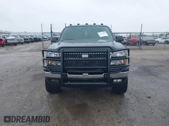 2006 Chevrolet Silverado 1500 LT1 with VIN 2GCEK13Z261356091, listed as a IAAI auction lot 41734558 with 247,209 mi miles. Bid and sale history available at carsss.com. Image 12.