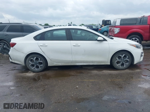 2020 Kia Forte LXS z VIN 3KPF24AD9LE208838, wystawiony jako IAAI lot #42149658 z przebiegiem 160 793 mil mil oraz . Historia ofert i sprzedaży dostępna na DreamBid. Obrazek 13.