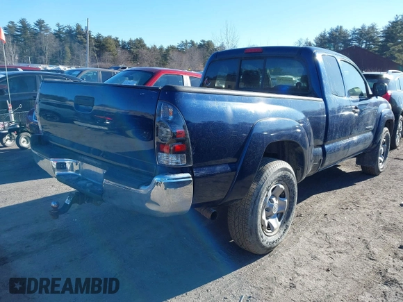 2007 Toyota Tacoma z VIN 5TEUU42N87Z439611, wystawiony jako IAAI lot #41694190 z przebiegiem 174 867 mil mil oraz . Historia ofert i sprzedaży dostępna na DreamBid. Obrazek 4.