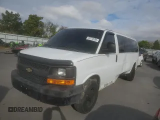 2014 Chevrolet Express Passenger 1LS z VIN 1GAZGZFAXE1105162, wystawiony jako Copart lot #72773154 z przebiegiem 97 950 mil mil oraz Szkoda całkowita • Salvage title. Historia ofert i sprzedaży dostępna na DreamBid. Obrazek 1.