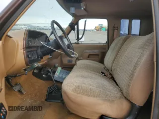 1991 Ford F-250 z VIN 1FTHX26G1MKB21130, wystawiony jako Copart lot #42222245 z przebiegiem 13 849 mil mil oraz Szkoda całkowita • Salvage title. Historia ofert i sprzedaży dostępna na DreamBid. Obrazek 7.