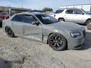 2019 Chrysler 300 with VIN 2C3CCAGG2KH539686, listed as a Copart auction lot 47141305 with 101,607 mi miles and Salvage Title. Bid and sale history available at carsss.com. Image 4.