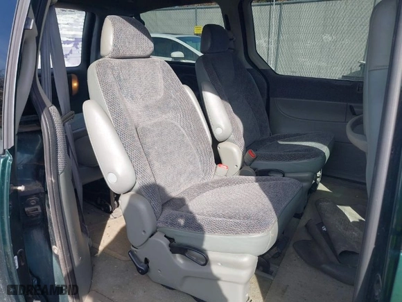 1997 Dodge Caravan SE with VIN 1B4GP44R5VB429251, listed as a IAAI auction lot 41642902 with 186,560 mi miles. Bid and sale history available at carsss.com. Image 8.