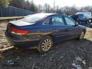 2007 Hyundai Azera SE with VIN KMHFC46F57A163182, listed as a Copart auction lot 37232464 with 194,239 mi miles and Non Repairable. Bid and sale history available at carsss.com. Image 3.