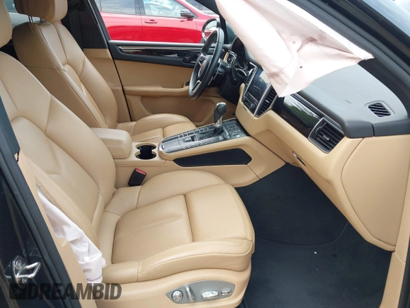 2018 Porsche Macan with VIN WP1AA2A52JLB23840, listed as a IAAI auction lot 42472844 with 53,368 mi miles and . Bid and sale history available at DreamBid. Image 5.