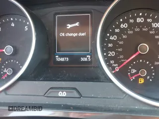 2018 Volkswagen Tiguan SEL z VIN 3VV3B7AX1JM045203, wystawiony jako IAAI lot #42572229 z przebiegiem 104 873 mil mil oraz . Historia ofert i sprzedaży dostępna na DreamBid. Obrazek 7.