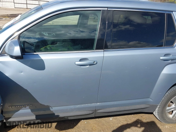 2015 GMC Terrain SLE z VIN 2GKALMEK3F6316364, wystawiony jako IAAI lot #41668525 z przebiegiem 180 472 mil mil oraz . Historia ofert i sprzedaży dostępna na DreamBid. Obrazek 14.
