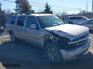 2004 Chevrolet Suburban LS with VIN 3GNFK16Z14G220272, listed as a IAAI auction lot 41768348 with 283,233 mi miles. Bid and sale history available at carsss.com. Image 1.