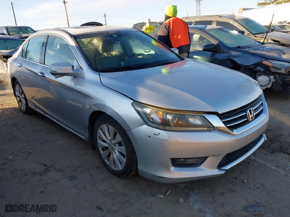 2015 Honda Accord Sedan EX-L with VIN 1HGCR2F86FA104086, listed as a IAAI auction lot 41395174 with 199,287 mi miles. Bid and sale history available at carsss.com. Image 1.