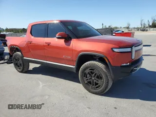 2024 Rivian R1T Adventure z VIN 7FCTGCAA3RN030346, wystawiony jako Copart lot #49440515 z przebiegiem 12 772 mil mil oraz Szkoda całkowita • Salvage title. Historia ofert i sprzedaży dostępna na DreamBid. Obrazek 4.