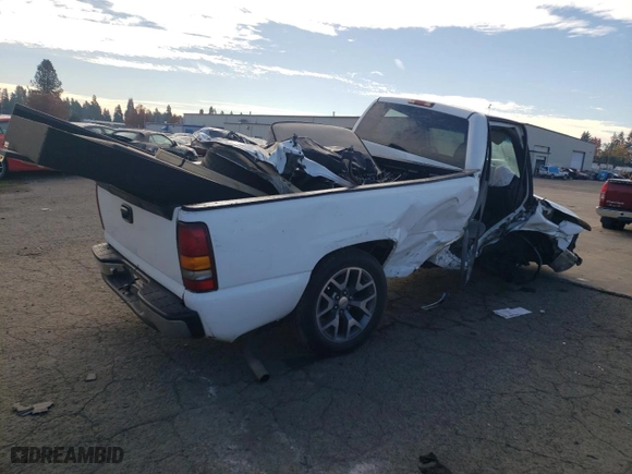 2000 Chevrolet Silverado 1500 with VIN 1GCEC14V6YE109568, listed as a Copart auction lot 77841724 with 0 mi miles and Salvage Title. Bid and sale history available at carsss.com. Image 3.