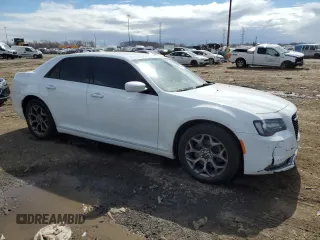 2016 Chrysler 300 S z VIN 2C3CCAGG6GH148015, wystawiony jako Copart lot #52794675 z przebiegiem 182 117 mil mil oraz Czysty tytuł • Clean title. Historia ofert i sprzedaży dostępna na DreamBid. Obrazek 4.
