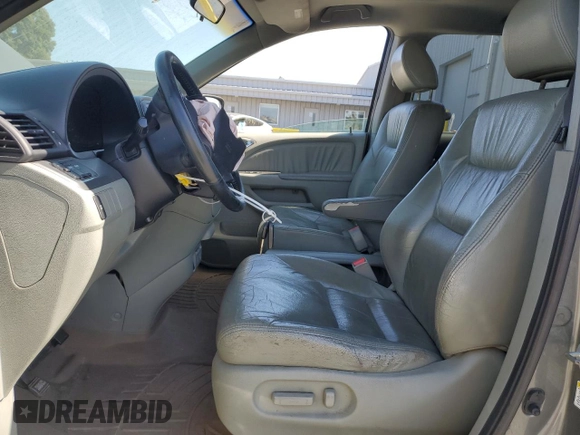 2007 Honda Odyssey EX-L z VIN 5FNRL38677B424117, wystawiony jako Copart lot #58814235 z przebiegiem 188 908 mil mil oraz Szkoda całkowita • Salvage title. Historia ofert i sprzedaży dostępna na DreamBid. Obrazek 7.