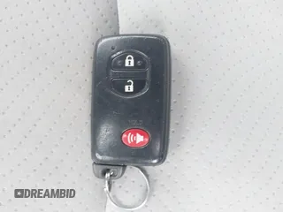 2010 Toyota Prius II z VIN JTDKN3DU6A0115101, wystawiony jako IAAI lot #41961046 z przebiegiem 271 930 mil mil oraz . Historia ofert i sprzedaży dostępna na DreamBid. Obrazek 11.