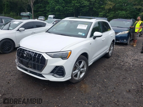 2020 Audi Q3 S line Premium with VIN WA1DECF30L1115390, listed as a IAAI auction lot 42503728 with 18,556 mi miles and . Bid and sale history available at DreamBid. Image 18.