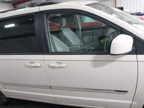 2009 Dodge Grand Caravan SXT with VIN 2D8HN54X89R512618, listed as a IAAI auction lot 41486547 with 116,979 mi miles. Bid and sale history available at carsss.com. Image 13.
