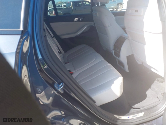 2021 BMW X6 M50i with VIN 5UXCY8C07M9E32426, listed as a IAAI auction lot 41715641 with 23,000 mi miles. Bid and sale history available at carsss.com. Image 8.