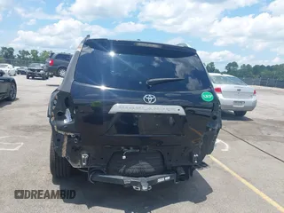 2010 Toyota Highlander Limited with VIN 5TDYK3EH1AS001539, listed as a IAAI auction lot 42426193 with 187,630 mi miles and . Bid and sale history available at DreamBid. Image 17.