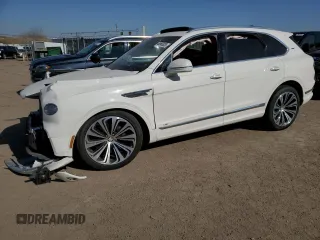 2022 Bentley Bentayga V8 z VIN SJAAM2ZV2NC017389, wystawiony jako Copart lot #48965325 z przebiegiem 18 746 mil mil oraz Szkoda całkowita • Salvage title. Historia ofert i sprzedaży dostępna na DreamBid. Obrazek 1.