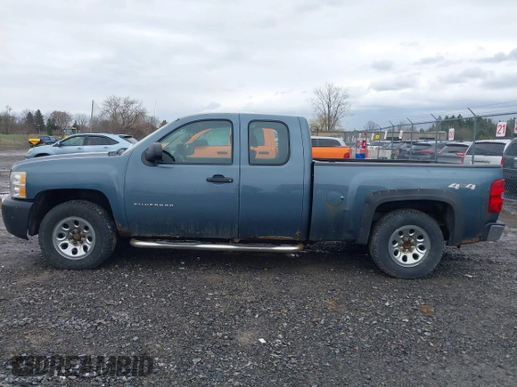 2011 Chevrolet Silverado 1500 Work Truck with VIN 1GCRKPEA5BZ289113, listed as a IAAI auction lot 41955882 with 206,784 mi miles and . Bid and sale history available at DreamBid. Image 14.