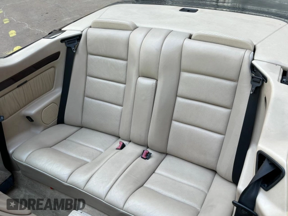 1995 Mercedes-Benz E 320 with VIN WDBEA66E8SC239370, listed as a Copart auction lot 55871605 with 119,102 mi miles and Salvage Title. Bid and sale history available at DreamBid. Image 9.
