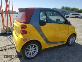 2015 Smart fortwo with VIN WMEEK9AA3FK828490, listed as a Copart auction lot 56055865 with Not Provided miles and Clean Title. Bid and sale history available at DreamBid. Image 3.