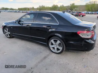 2012 Mercedes-Benz E 350 Luxury z VIN WDDHF5KB0CA590301, wystawiony jako Copart lot #56599885 z przebiegiem 115 802 mil mil oraz Szkoda całkowita • Salvage title. Historia ofert i sprzedaży dostępna na DreamBid. Obrazek 2.