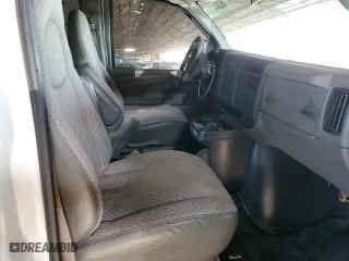 2006 GMC Savana Cargo Van with VIN 1GTGG25U461165716, listed as a Copart auction lot 86344194 with 115,966 mi miles and Salvage Title. Bid and sale history available at carsss.com. Image 11.