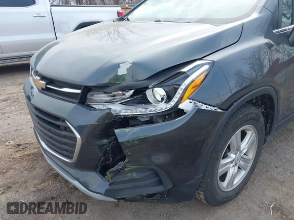 2018 Chevrolet Trax LT with VIN KL7CJLSB0JB722825, listed as a IAAI auction lot 41985225 with 58,021 mi miles and . Bid and sale history available at carsss.com. Image 6.